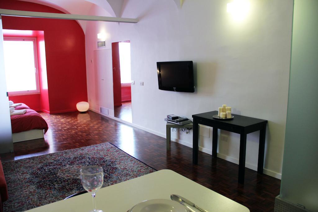 Nazionale Flat Apartman Róma Szoba fotó
